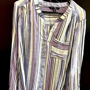 👚🧵Women’s XXL Striped Casual Top ((NWOT))🧵👚